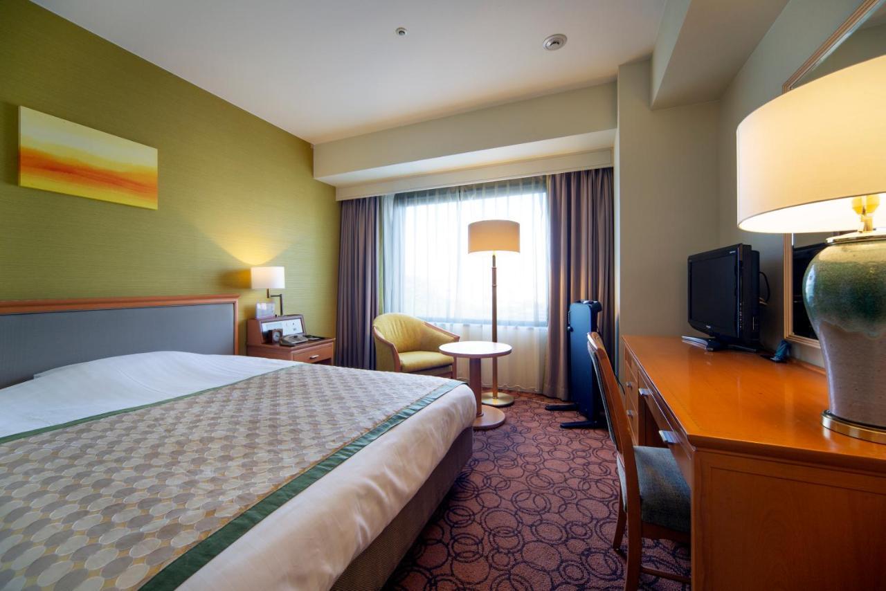 Jr Hotel Clement Tokushima Exterior photo