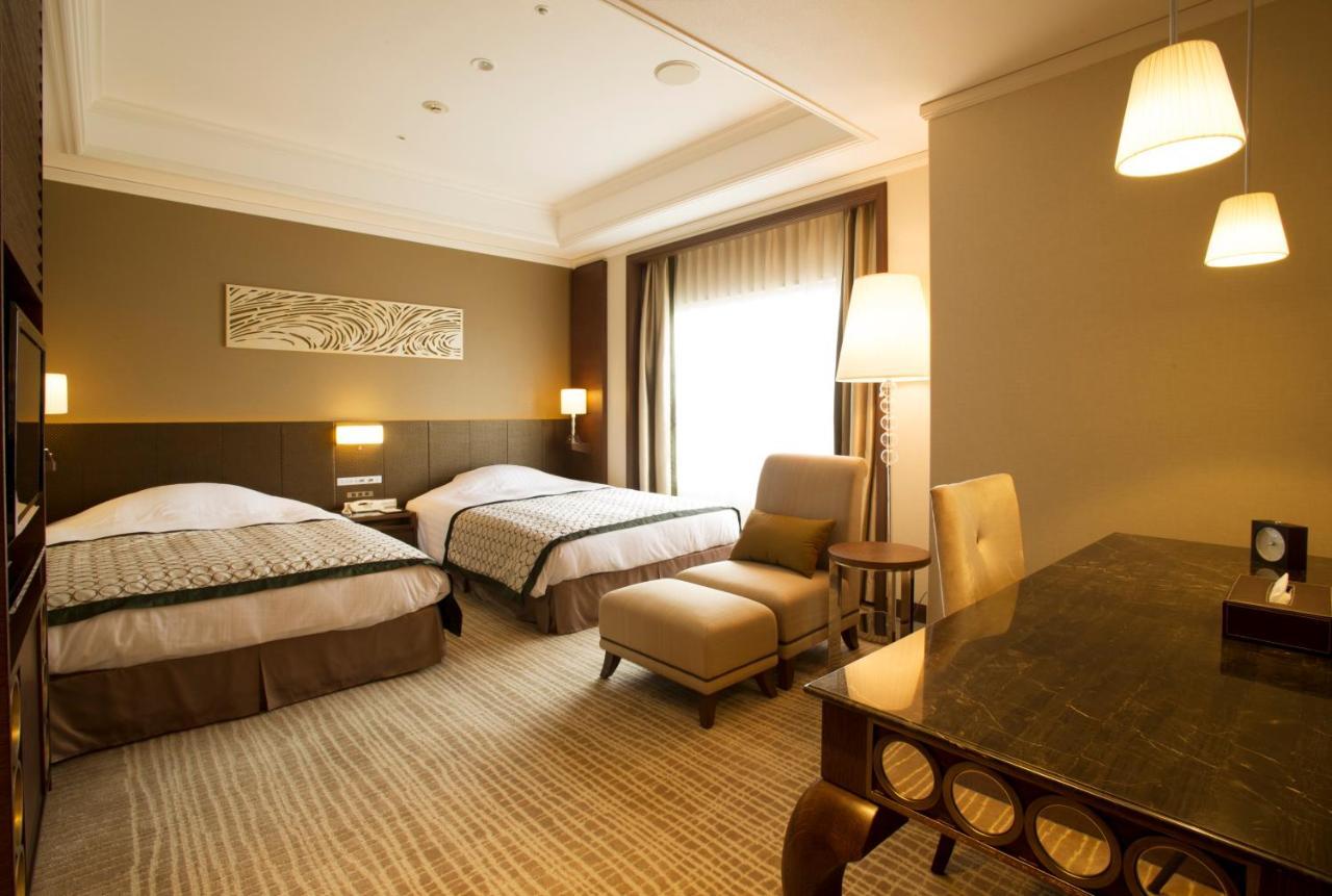 Jr Hotel Clement Tokushima Exterior photo